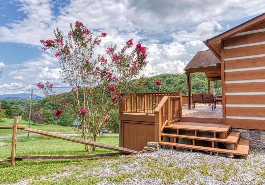 Amazing Grace-1089 Of Free Area Attraction Tickets For Each Paid Day!!! Villa Sevierville Exterior photo